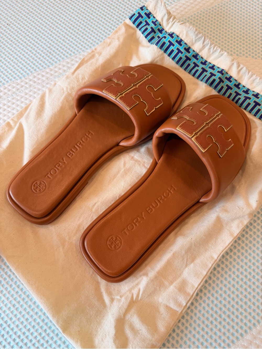 Tory Burch Tan Leather Logo Slide Sandals - Picture 3 of 3
